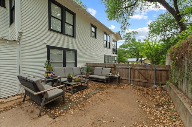 2301 W 10th ST, Austin, TX 78703