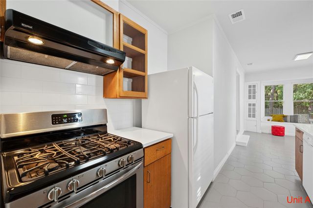 2301 W 10th ST, Austin, TX 78703