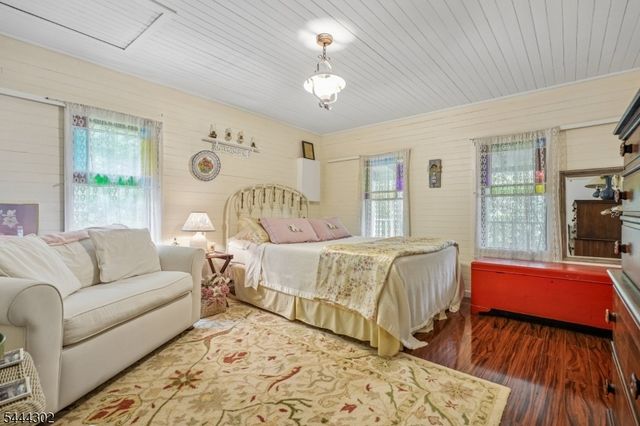 55 Raccoon Island Rd, Jefferson Twp., NJ 07849