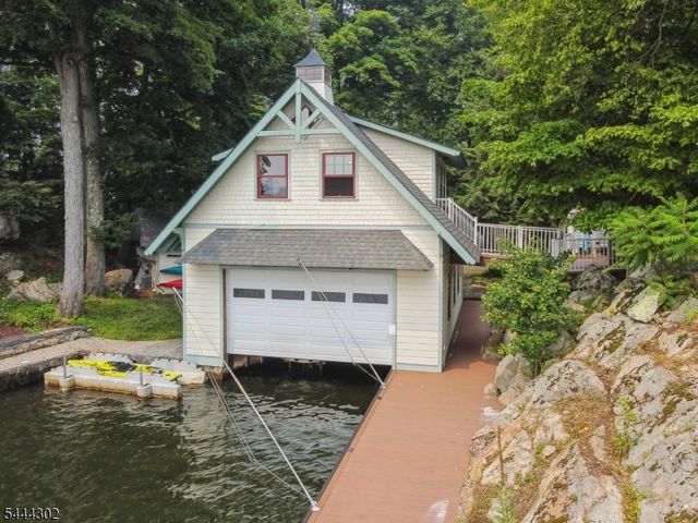 55 Raccoon Island Rd, Jefferson Twp., NJ 07849
