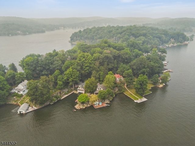 55 Raccoon Island Rd, Jefferson Twp., NJ 07849