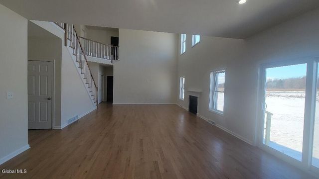 7 Jack Drive, Halfmoon, NY 12118