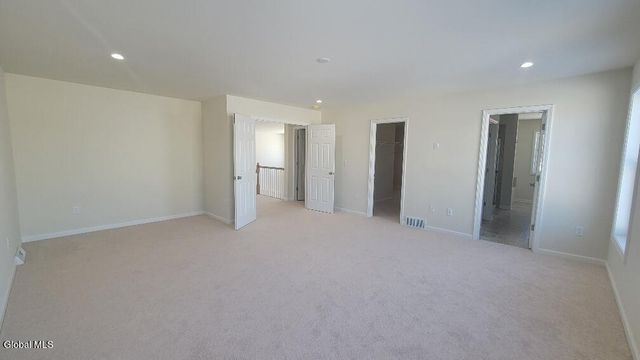 7 Jack Drive, Halfmoon, NY 12118