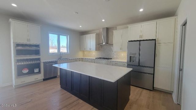 7 Jack Drive, Halfmoon, NY 12118