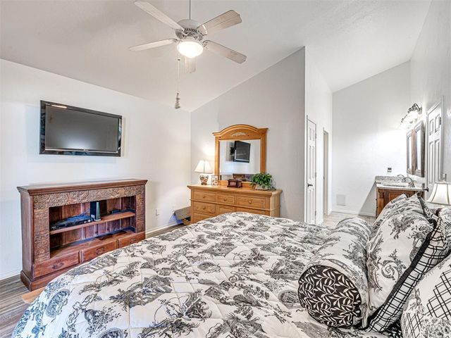 291 N Spinnaker Run 117, Eufaula, OK 74462