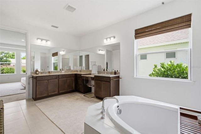 16508 STAR GRASS CIRCLE, Bradenton, FL 34211