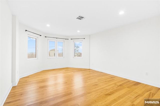 71 Saint Marys Place, Nutley, NJ 07110