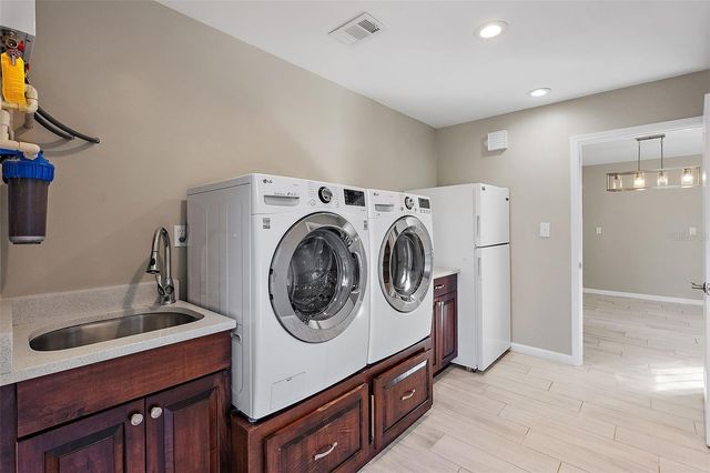 5080 OAKLAWN LANE, St Petersburg, FL 33708