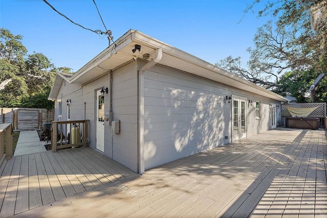 5080 OAKLAWN LANE, St Petersburg, FL 33708