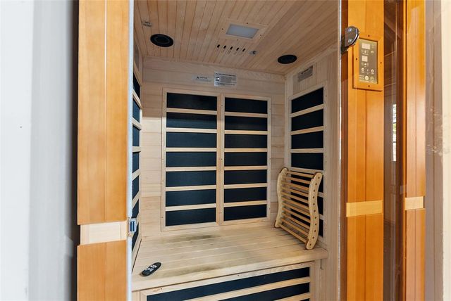 5080 OAKLAWN LANE, St Petersburg, FL 33708