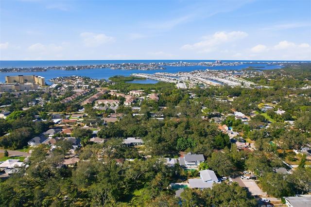 5080 OAKLAWN LANE, St Petersburg, FL 33708