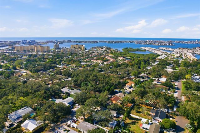 5080 OAKLAWN LANE, St Petersburg, FL 33708