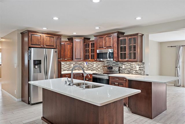 5080 OAKLAWN LANE, St Petersburg, FL 33708