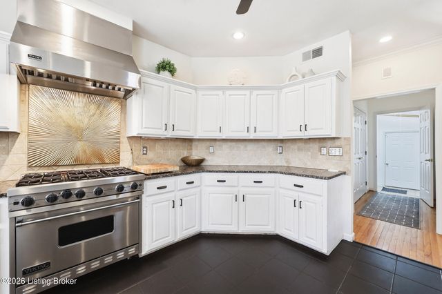 17120 Mallet Hill Dr, Louisville, KY 40245