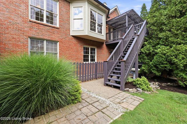 17120 Mallet Hill Dr, Louisville, KY 40245