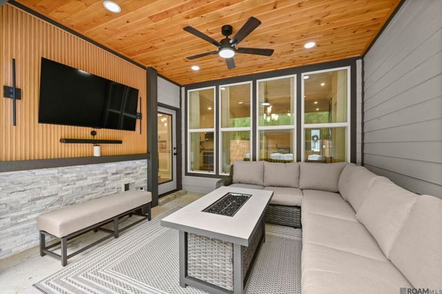 25335 Burlington Dr, Denham Springs, LA 70726