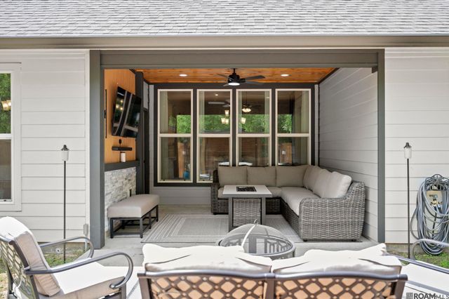 25335 Burlington Dr, Denham Springs, LA 70726