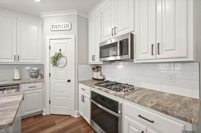 25335 Burlington Dr, Denham Springs, LA 70726
