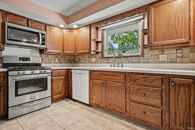 1805 Mayfield Drive, Goshen, IN 46526