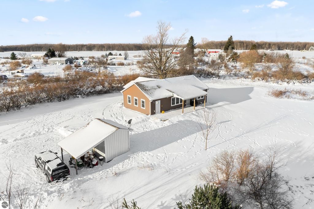 6830 Lost Resort Drive, Buckley, MI 49620