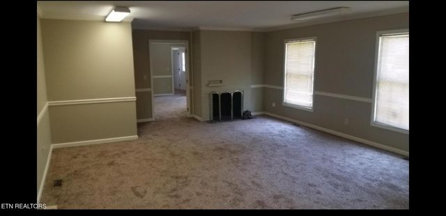 240 W Tennessee Ave, Oak Ridge, TN 37830