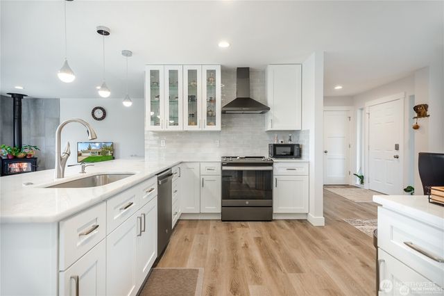 1517 SE Camano Drive, Camano Island, WA 98282