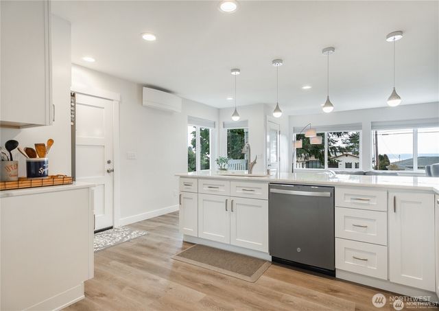 1517 SE Camano Drive, Camano Island, WA 98282