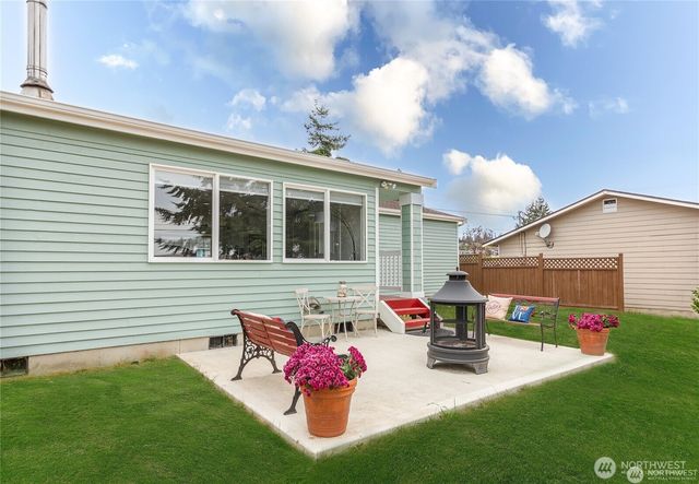1517 SE Camano Drive, Camano Island, WA 98282