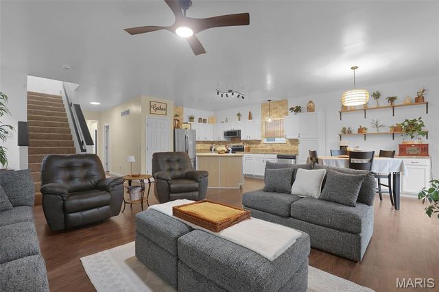 541 Wilmer Hollow Lane, Wentzville, MO 63385