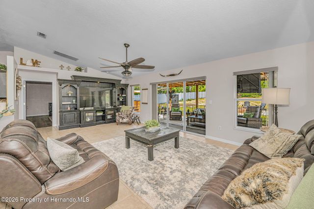 12123 Fulmar Road, Weeki Wachee, FL 34614