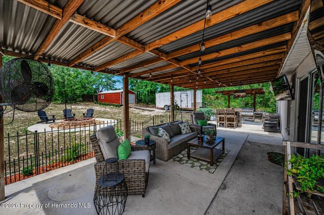 12123 Fulmar Road, Weeki Wachee, FL 34614