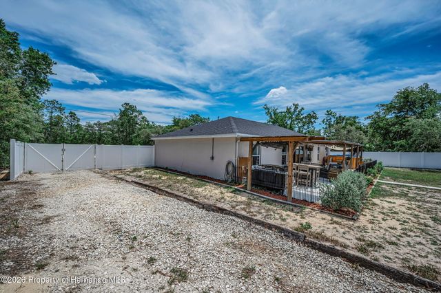12123 Fulmar Road, Weeki Wachee, FL 34614