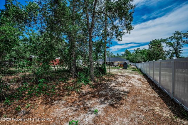 12123 Fulmar Road, Weeki Wachee, FL 34614