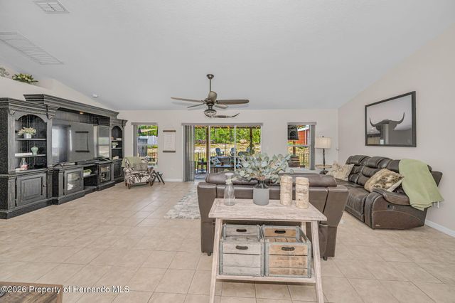 12123 Fulmar Road, Weeki Wachee, FL 34614