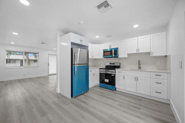 2785 Reo Lane 1, Palm Springs, FL 33461