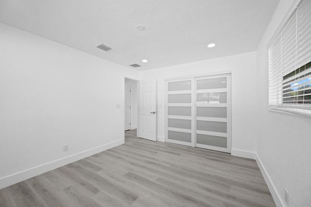 2785 Reo Lane 1, Palm Springs, FL 33461