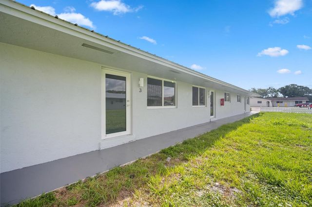 2785 Reo Lane 1, Palm Springs, FL 33461