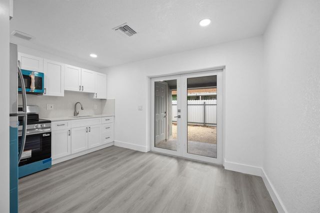 2785 Reo Lane 1, Palm Springs, FL 33461