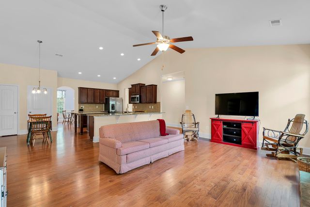 63 Scotts Bluff Drive, Simpsonville, SC 29681