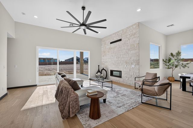 1425 6th Street SE, Rio Rancho, NM 87124