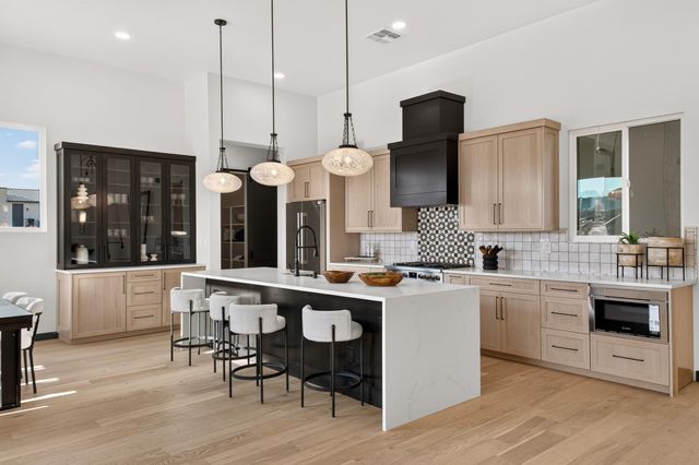 1425 6th Street SE, Rio Rancho, NM 87124