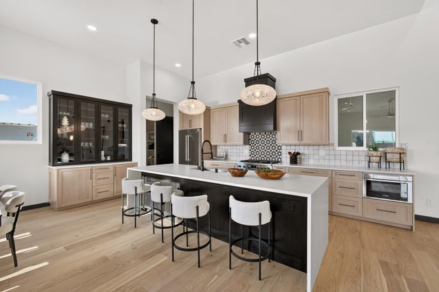 1425 6th Street SE, Rio Rancho, NM 87124