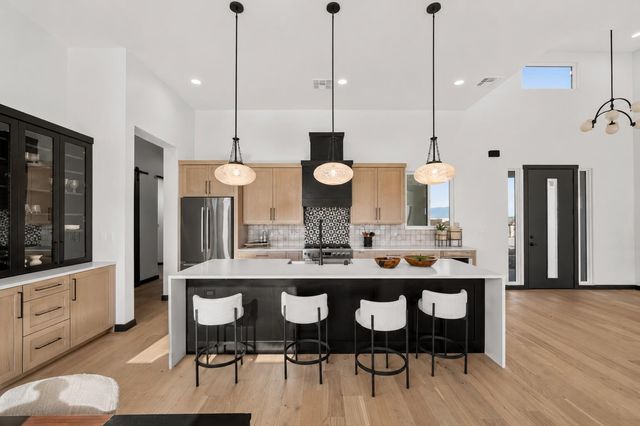 1425 6th Street SE, Rio Rancho, NM 87124