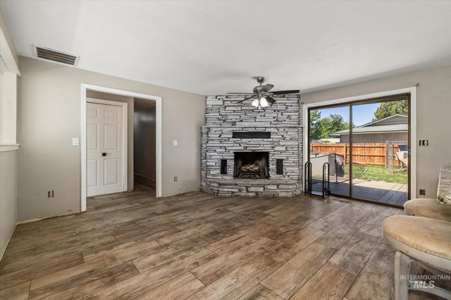 3829 S Constitution Way, Boise, ID 83706