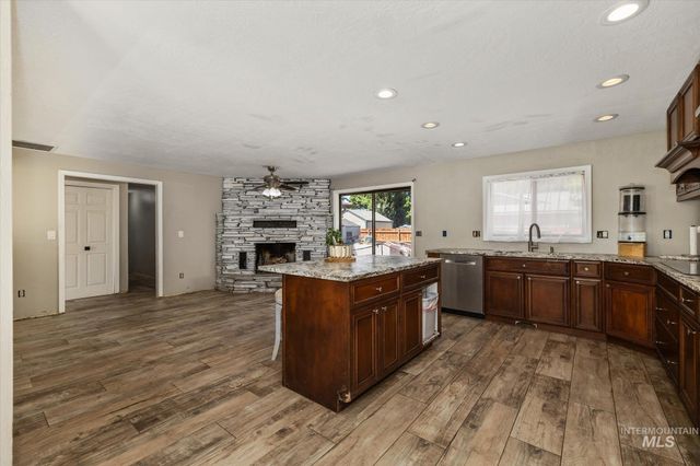 3829 S Constitution Way, Boise, ID 83706