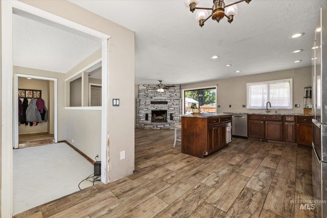 3829 S Constitution Way, Boise, ID 83706