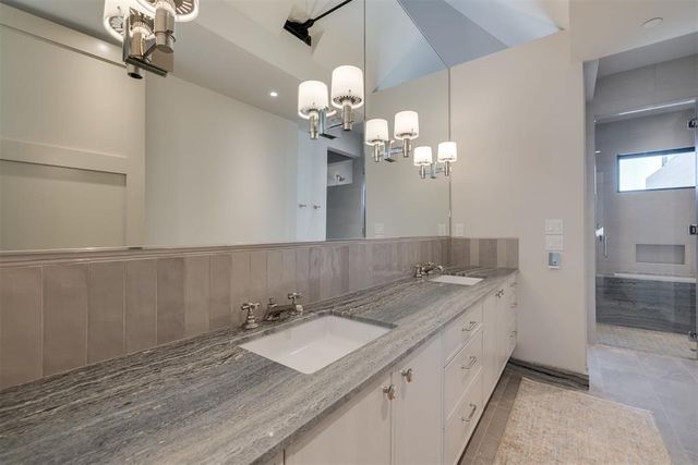 1325 N Dewey Avenue, Oklahoma City, OK 73103