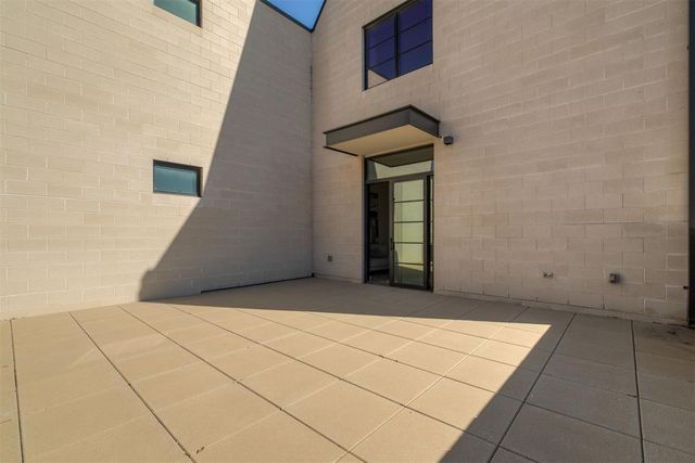 1325 N Dewey Avenue, Oklahoma City, OK 73103