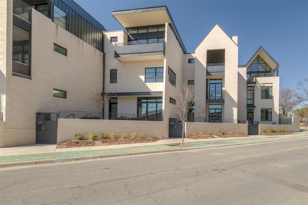1325 N Dewey Avenue, Oklahoma City, OK 73103