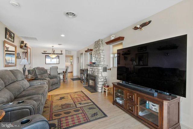 1348 CARPENTERS POINT RD, Perryville, MD 21903